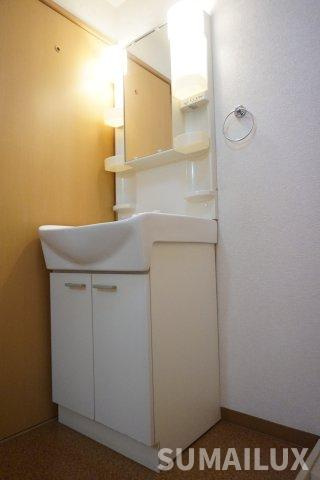 熊本市東区尾ノ上２丁目の賃貸マンションの独立洗面台