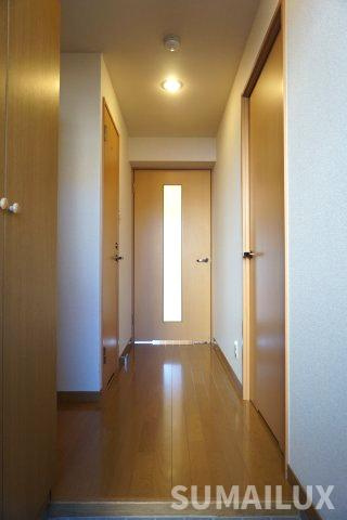 熊本市東区尾ノ上２丁目の賃貸マンションの玄関