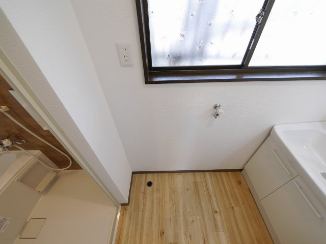 花山台戸建の洗面所