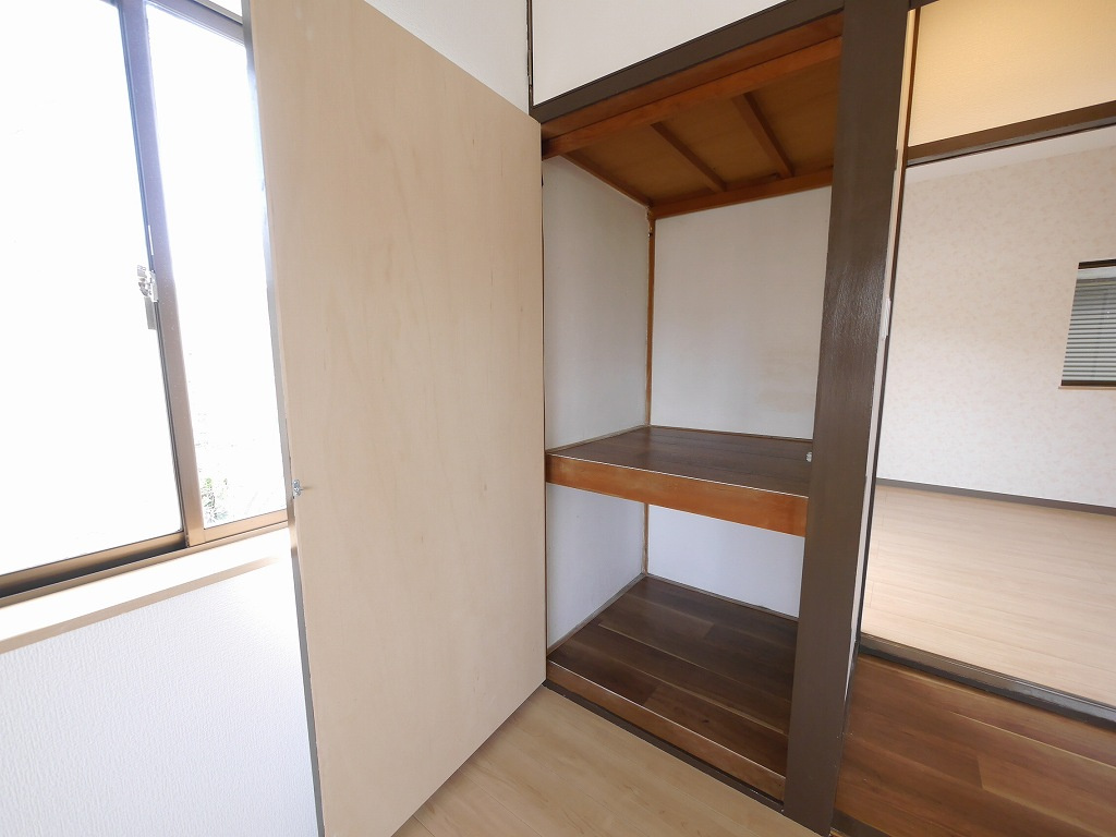 花山台戸建の収納