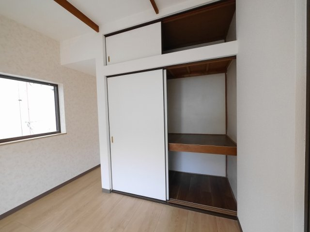 花山台戸建の収納