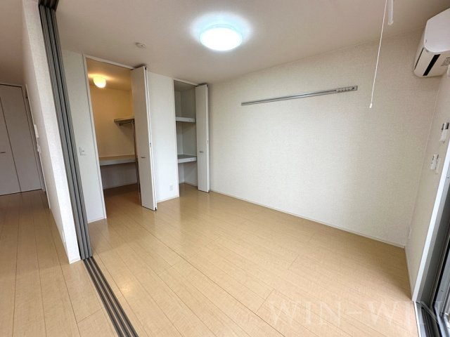 ソシエ B棟の寝室