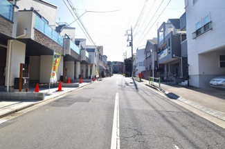 【前面道路含む現地写真】 | 現地見学や資料請求などお気軽にお問合わせ下さい
周辺環境とあわせて現地ご案内致します。