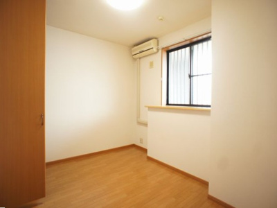 【寝室】 | ブランドリーK | 快適に過ごせるエアコンが付いています♪