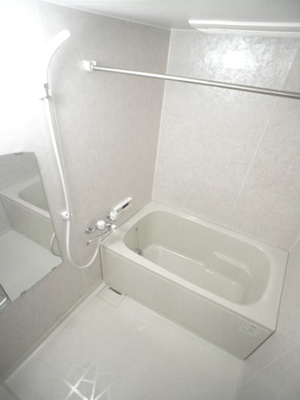 【浴室】 | ブランドリーK | 浴室換気乾燥機と追い焚き機能付きです♪