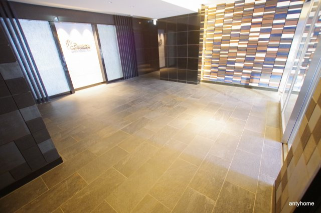 プレサンス塚本グランゲート　仲介手数料無料のロビー