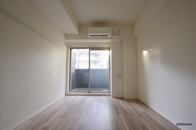 プレサンス塚本グランゲート　仲介手数料無料の居間・リビング