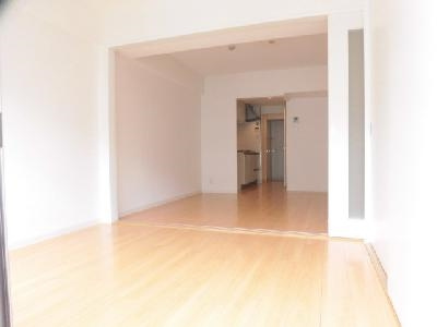 プラネシア烏丸御池の子供部屋|洋室