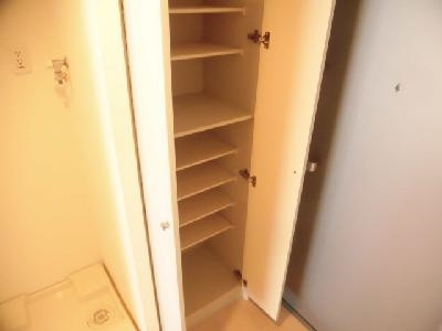 プラネシア烏丸御池の収納|シューズＢＯＸ