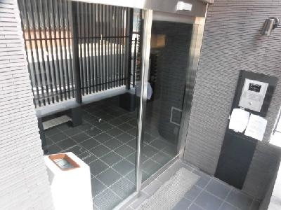 プラネシア烏丸御池のエントランス|オートロック