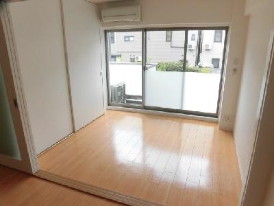 プラネシア烏丸御池の寝室|洋室