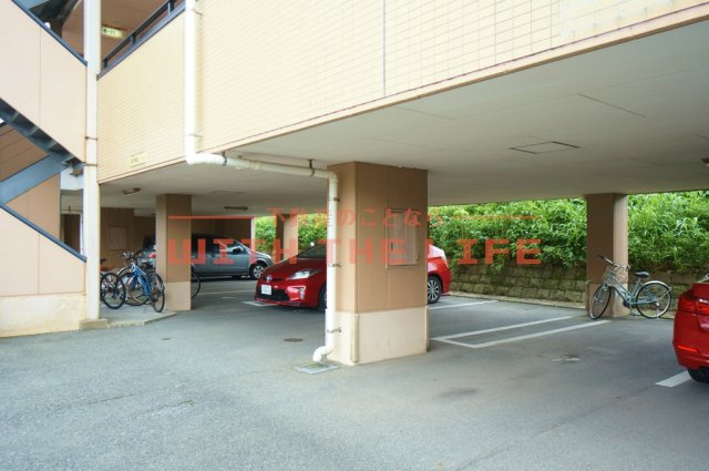 ワンピース【10,000円キャッシュバック対象物件】の駐車場|カースペースがあります
