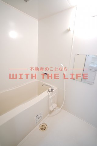 グロワール東合川【キャッシュバック対象物件】の浴室|落ち着いた空間のお風呂です