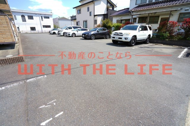 グロワール東合川【キャッシュバック対象物件】の駐車場|駐車スペースもあります