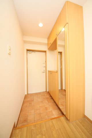 ラビアンローズの玄関