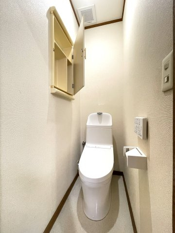 エントピアシャトルの居間・リビング