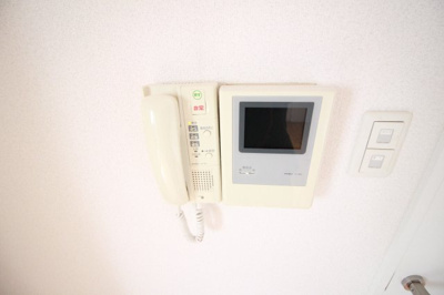 【セキュリティ】 | クリスタルライト | TVモニターホン付きで防犯面も安心！