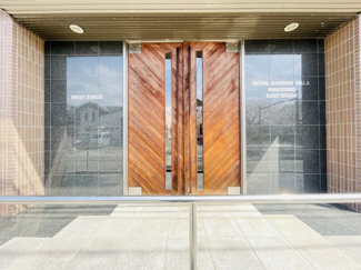 【エントランス】