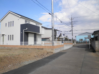 【前面道路含む現地写真】 | 前面道路含む現地写真です