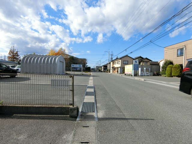 モナリエの周辺