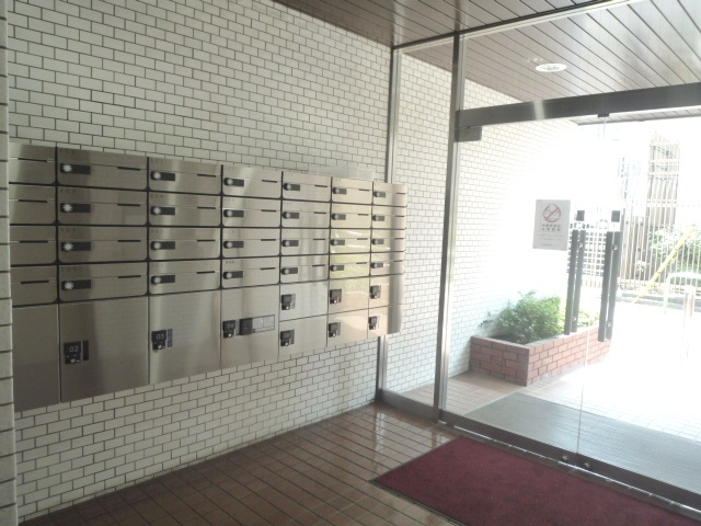 クレール本郷のエントランス|エントランス