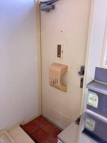 【玄関】 | サニーハイム | 別部屋・参考写真