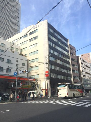 湯島ビルの外観