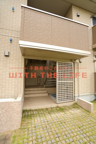 ランプロン【キャッシュバック対象】のエントランス|建物の内部です
