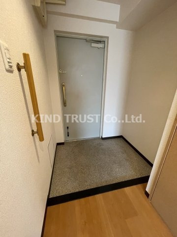 フォンセブランの玄関