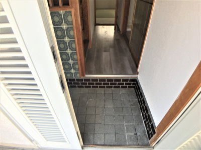 【玄関】 | 曲川町戸建