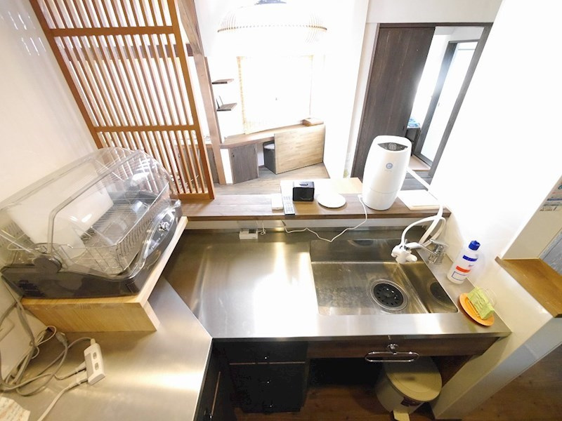 上三条町平屋のキッチン