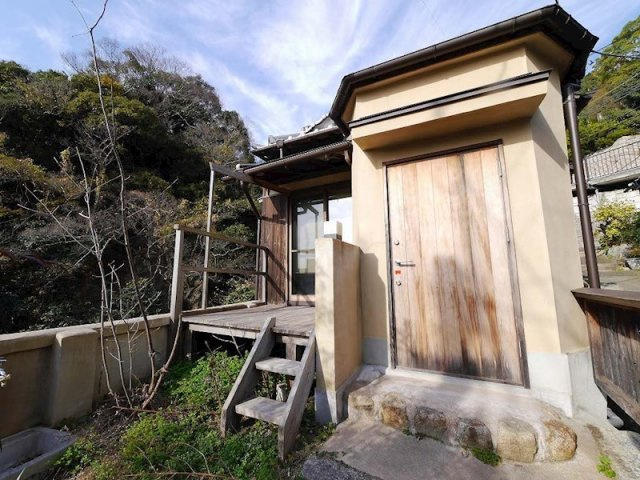 上三条町平屋の外観
