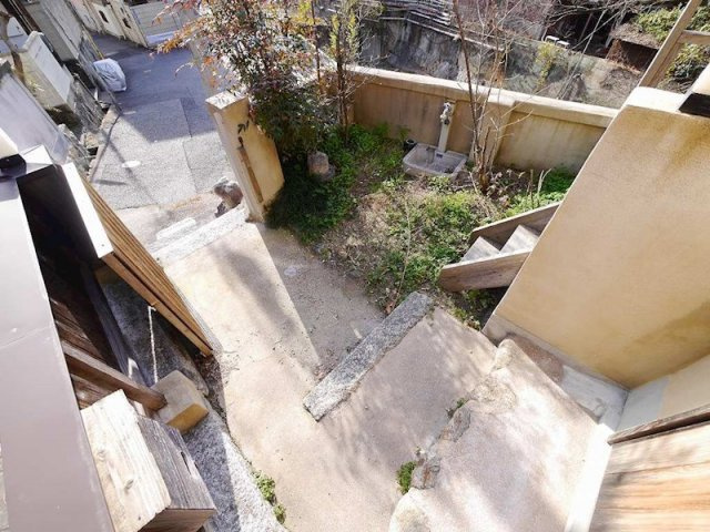 上三条町平屋のバルコニー