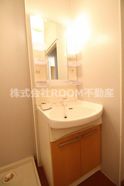 フローラルビレッジⅥ番館の独立洗面台|朝の身支度には欠かせない独立洗面化粧台