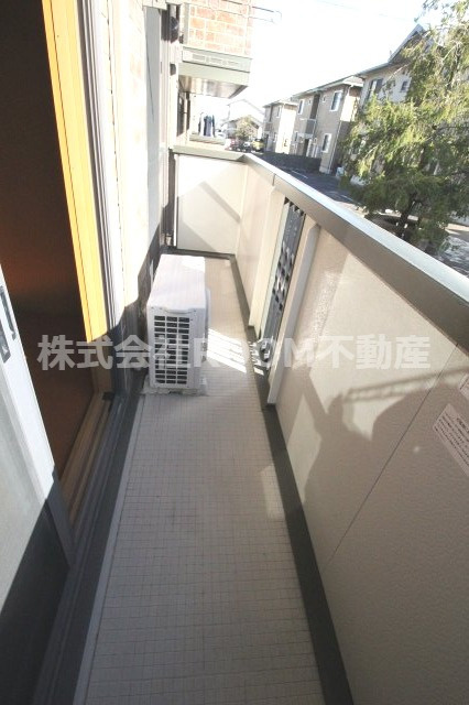 フローラルビレッジⅥ番館のバルコニー|バルコニーがあります