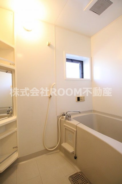 フローラルビレッジⅥ番館の浴室|お風呂です