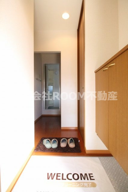 フローラルビレッジⅥ番館の玄関|シンプルで使いやすい玄関です