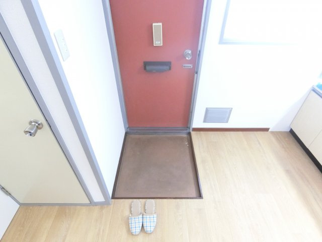 尾崎ハイツの玄関