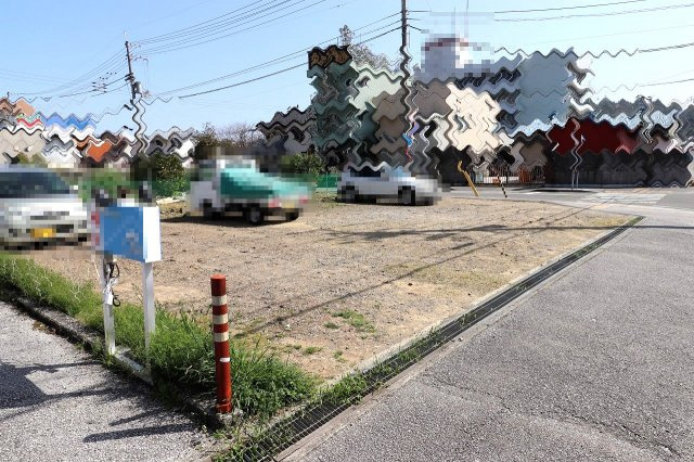 高知市葛島２丁目　売土地の前面道路含む現地写真
