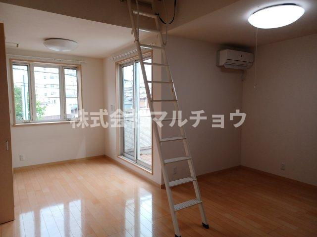 サラナHOUSEの居間・リビング|ゆったり過ごせる居間です