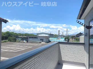【展望】 | 岐阜市南鶉　新築建売　全3棟　堂々完成！お車スペース並列2台可能！保育園・小学校近いです！スタイリッシュな外観！南部市民プールの隣です♪