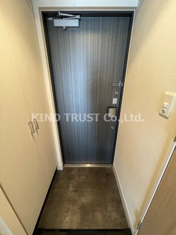 CAVANA梅田北（プレサンス梅田北アロー）の玄関|明るい玄関です