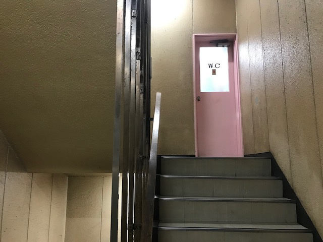 川岸会館の玄関
