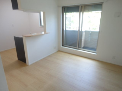 【居間・リビング】 | HAKURAKU PARK COURT(白楽パークコート) | 居間です