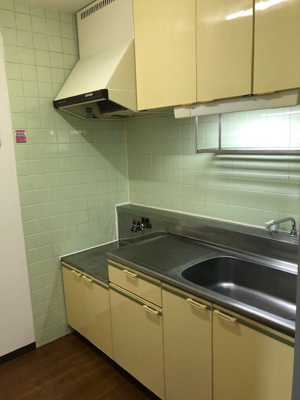 【キッチン】 | パレグランドール | コンパクトなキッチンで掃除もラクラク