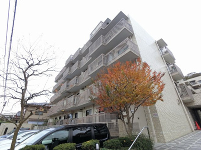 【外観】 | パーク・ハイム南軽井沢 | 総戸数５４戸、昭和５９年７月築、管理人は巡回勤務につき管理体制良好です♪