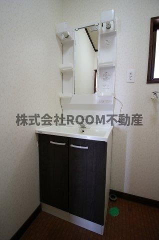 丸久第12コーポ A・B・C・D棟の独立洗面台|独立洗面台で身支度をすべて済ませてしまいましょう