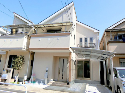 【外観】 | 守口市佐太中町6丁目　中古戸建 | 【現地写真】 シンプルで落ち着きのある建物は住むかたの個性でオリジナルなものになっていきます♪