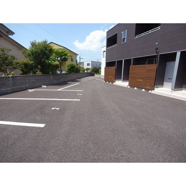 オラス本山の駐車場