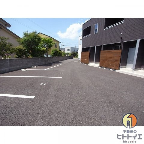 オラス本山の駐車場